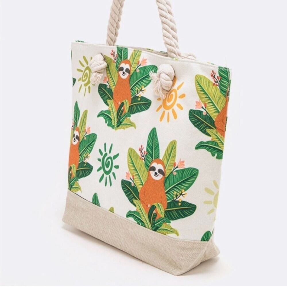 Canvas Sloth Print Tote Bag in Cream and Green - Casual Tropical Beach Bag NWT - Picture 2 of 4